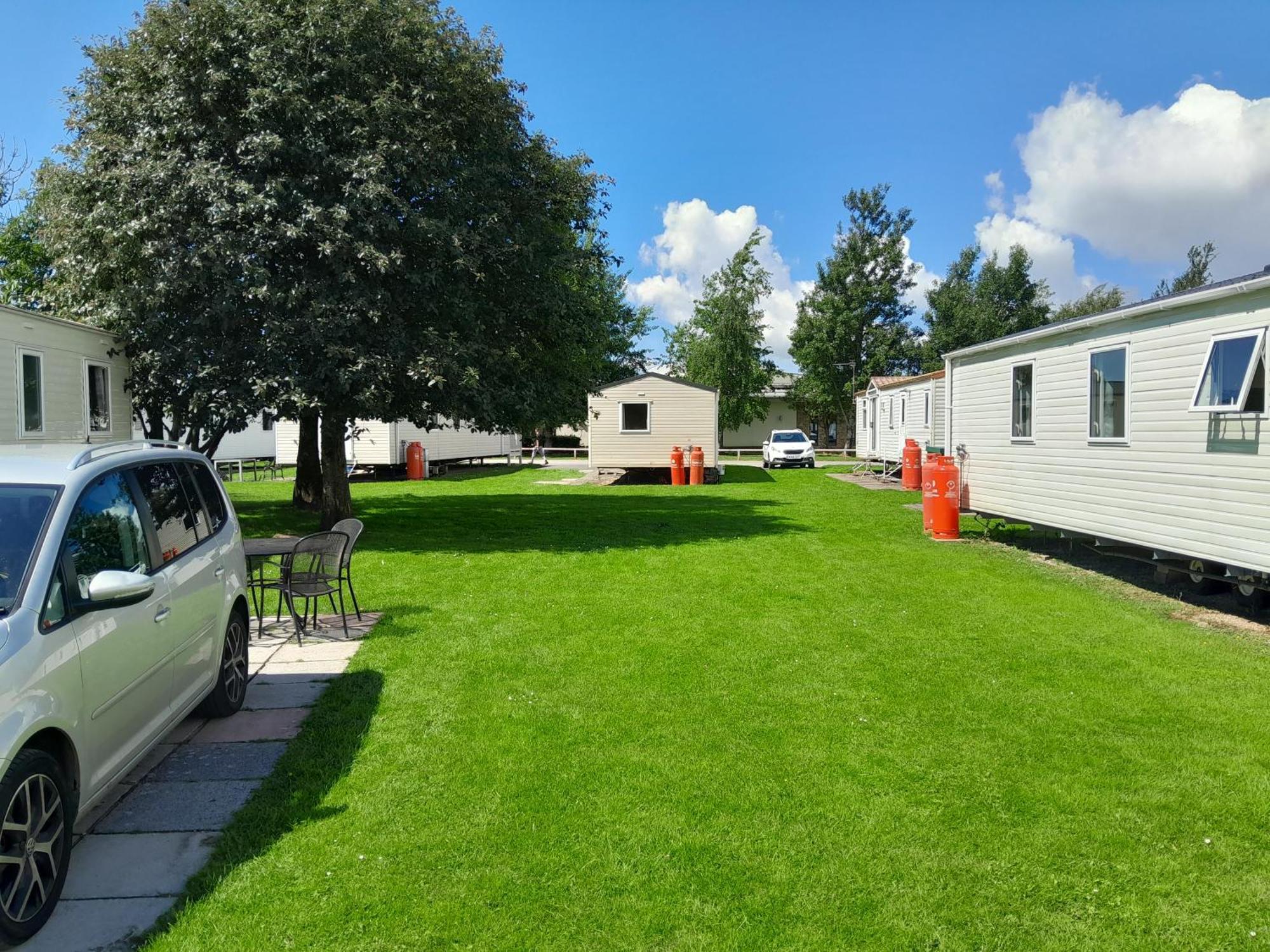 Ye Old'E Man Lake District Grange-Over-Sands Exterior photo